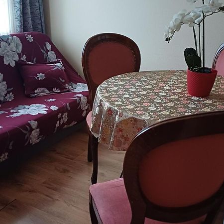 Ziemielu Mols Apartaments/Pirma Linija Pie Juras Liepāja 외부 사진